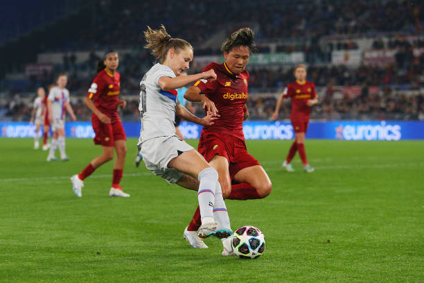 限于年龄与 限于年龄与